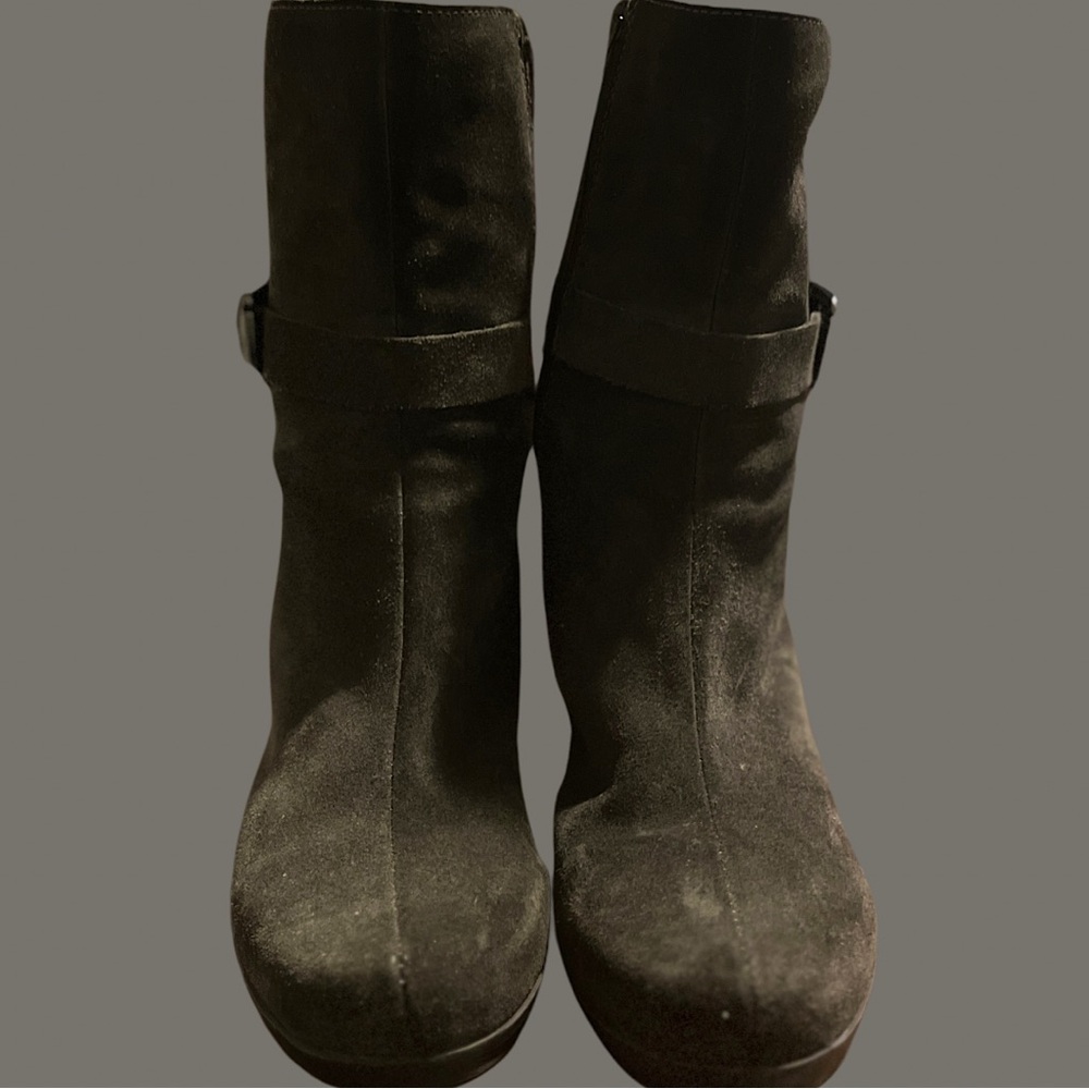 La Canadienne Gray/Brown Suede Heeled Boots Buckle size 9;